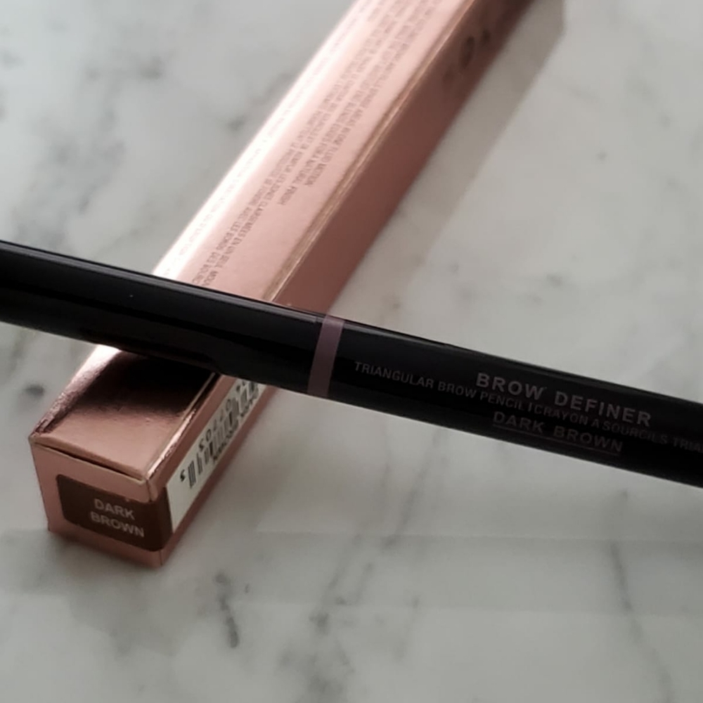 Brow definer color dark brown